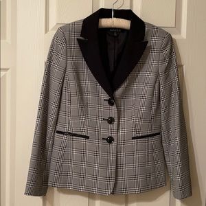 Black and White Kasper Woman’s Blazer Size 8
